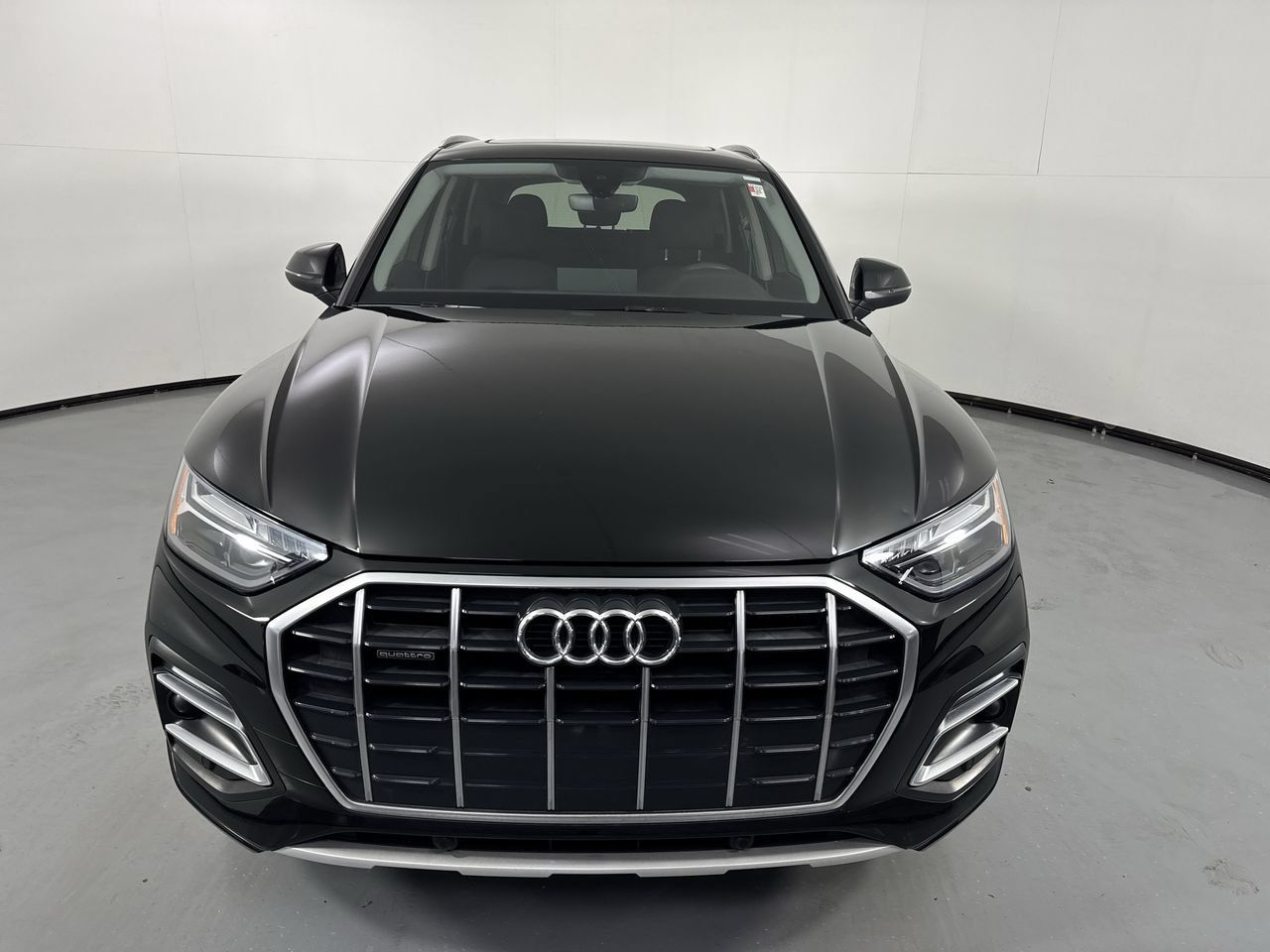 Used 2023 Audi Q5 2.0T Premium w/ Convenience Package AWD/4WD image 4