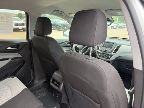 Used 2021 Chevrolet Equinox LS w/ LS Convenience Package AWD/4WD image 45