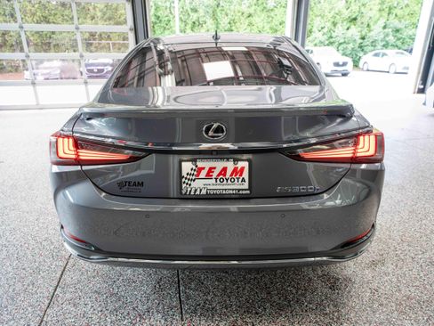 Used 2019 Lexus ES 300h w/ Premium Package FWD image 3