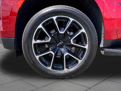 Used 2024 Chevrolet Tahoe RST w/ Luxury Package AWD/4WD image 11