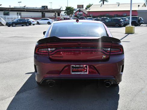 Used 2019 Dodge Charger Scat Pack RWD image 7