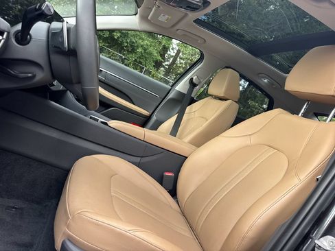 Used 2025 Hyundai Sonata Limited FWD image 32