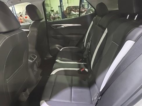 Certified 2025 Buick Envision Sport Touring image 15