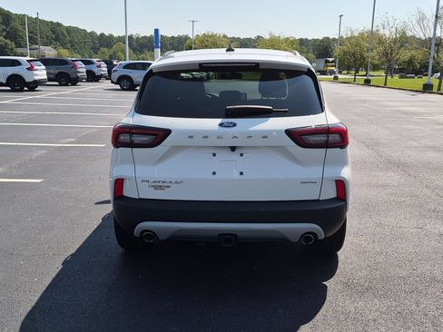 Used 2024 Ford Escape Platinum w/ Premium Technology Package AWD/4WD image 4