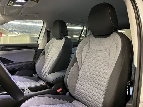 New 2025 Volkswagen Tiguan S AWD/4WD image 19