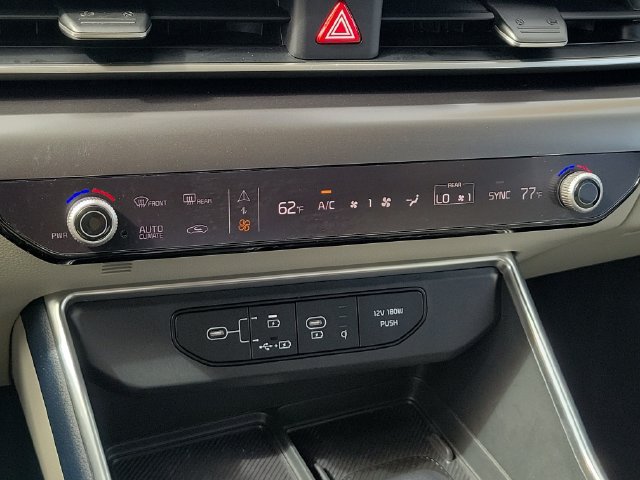 Used 2025 Kia Carnival SX Prestige FWD image 31