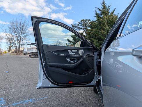 Used 2023 Mercedes-Benz E 450 4MATIC All-Terrain Wagon w/ Premium Package image 10