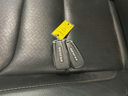 Used 2019 RAM 1500 Laramie w/ Sport Appearance Package AWD/4WD image 27