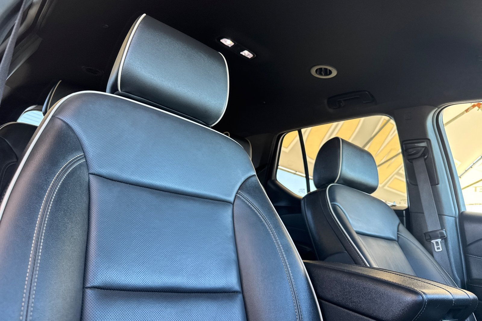 Used 2023 Chevrolet Traverse Premier FWD image 18