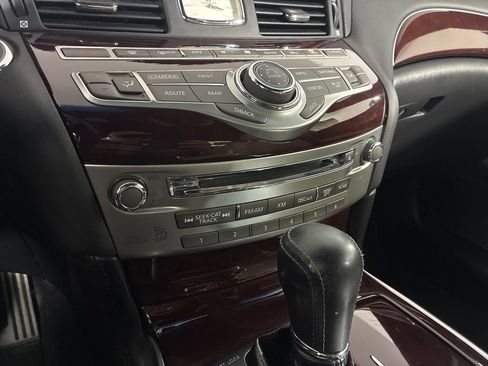 Used 2015 INFINITI Q70 3.7 w/ Sport Package AWD/4WD image 15
