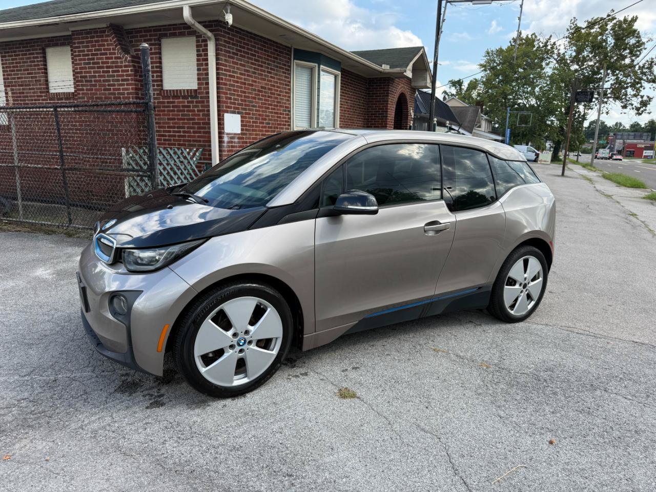 Used 2015 BMW i3 w/ Range Extender RWD image 9