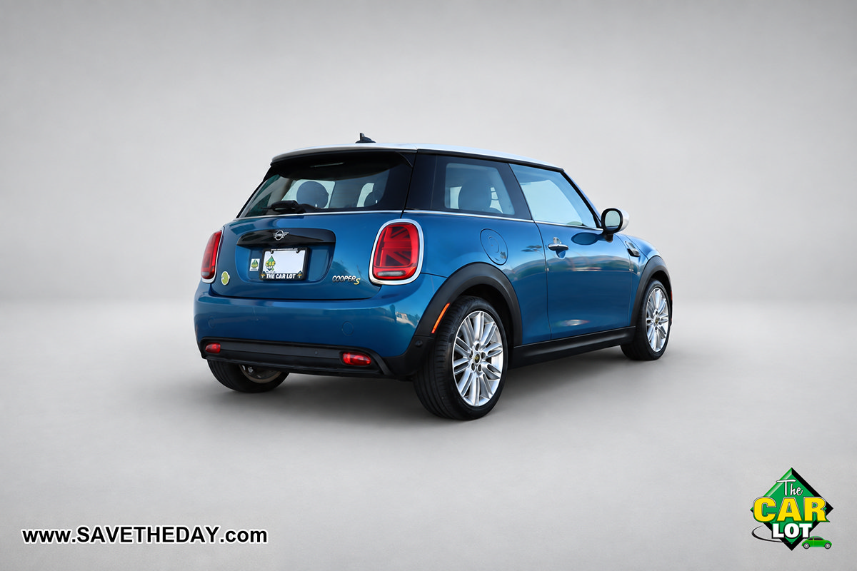 Used 2024 MINI Cooper SE FWD image 8