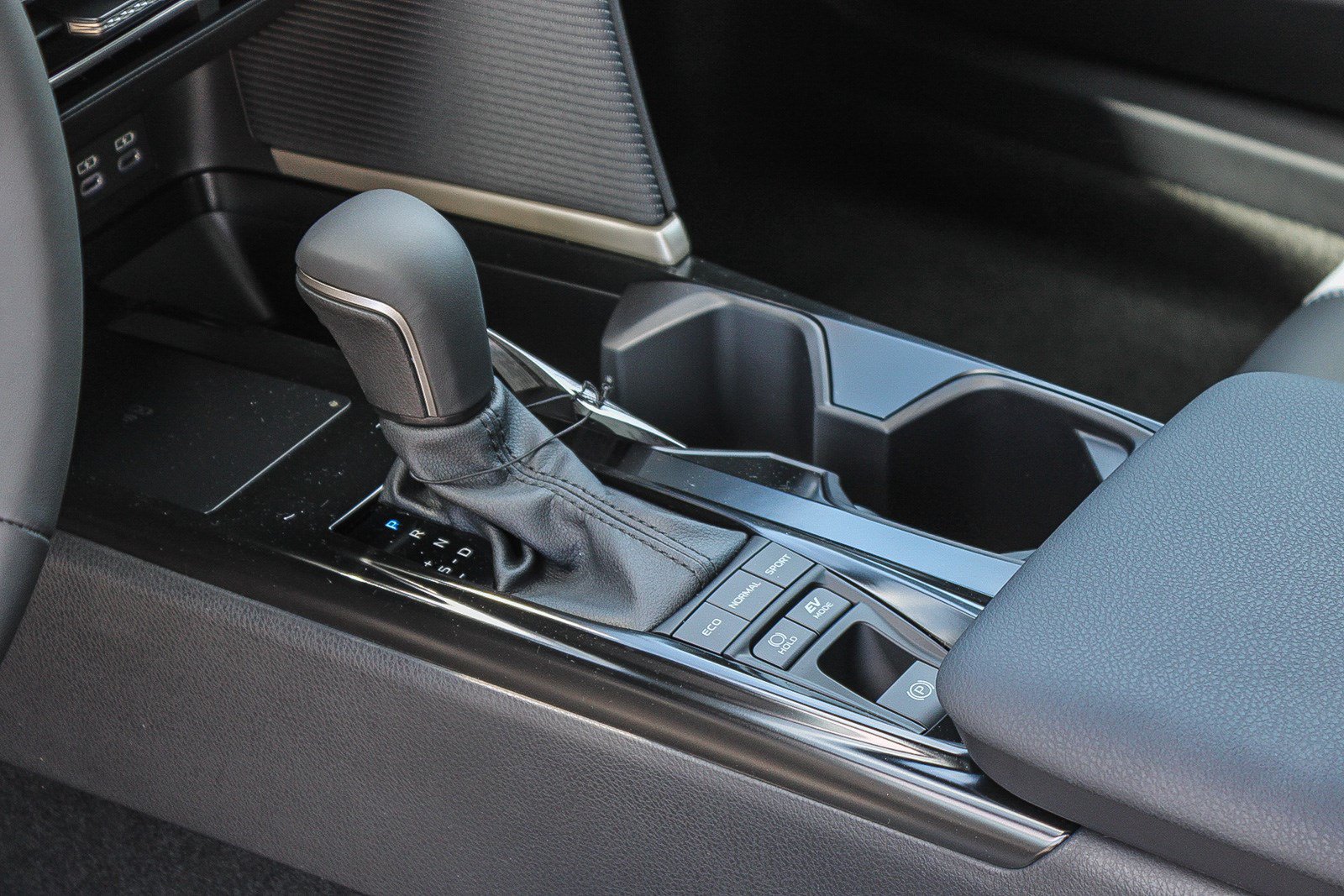 New 2026 Toyota Camry SE FWD image 22