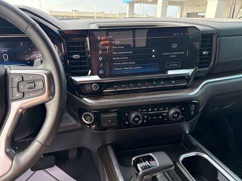 Used 2025 Chevrolet Silverado 1500 LT Trail Boss w/ LT Trail Boss Premium Package AWD/4WD image 33