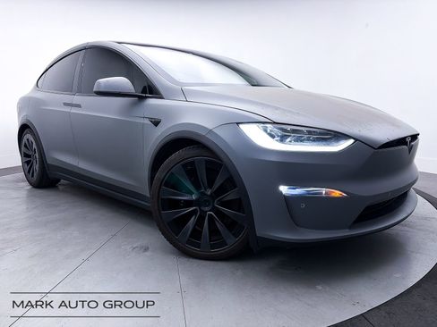 Used 2022 Tesla Model X image 1