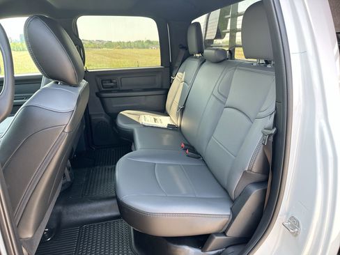 New 2024 RAM 3500 Tradesman w/ Chrome Appearance Group image 18