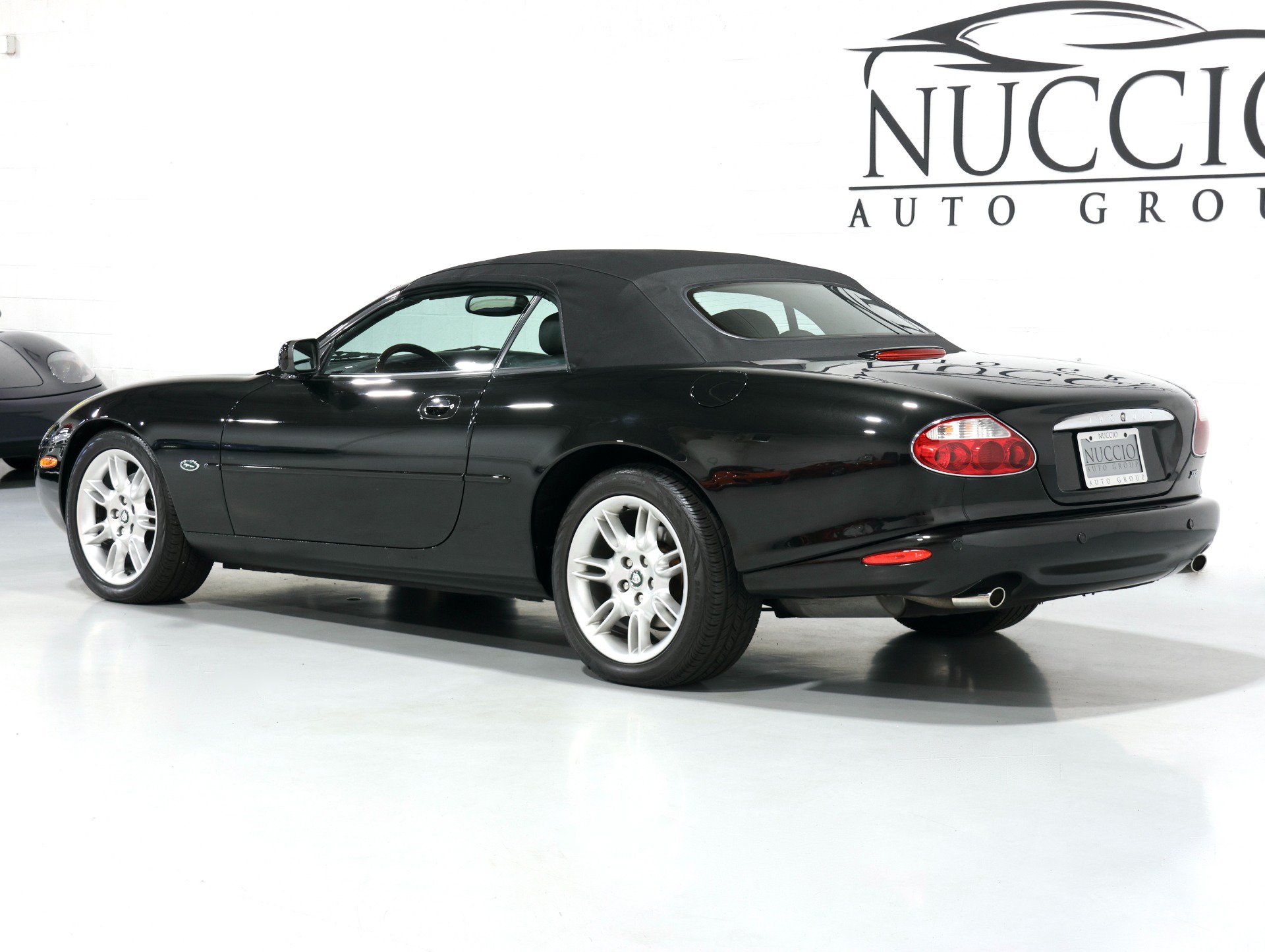 Used 2001 Jaguar XK8 Convertible RWD image 6