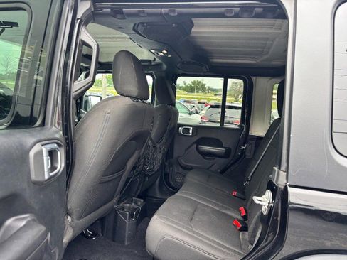 Used 2019 Jeep Wrangler Unlimited Sport S AWD/4WD image 10