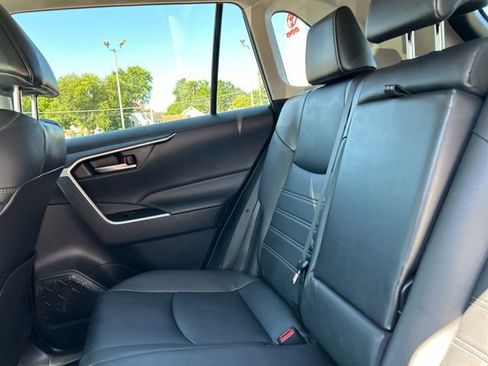 Used 2021 Toyota RAV4 XLE Premium AWD/4WD image 22