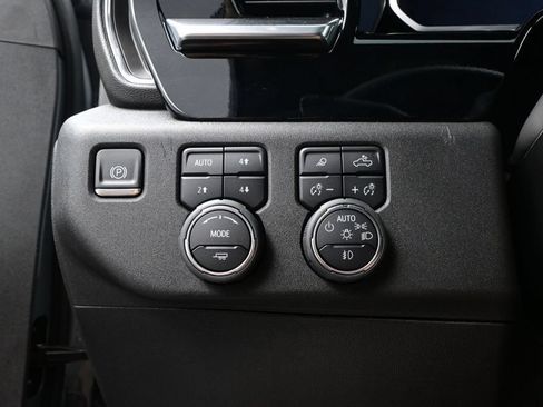 Used 2026 Chevrolet Silverado 1500 RST AWD/4WD image 17