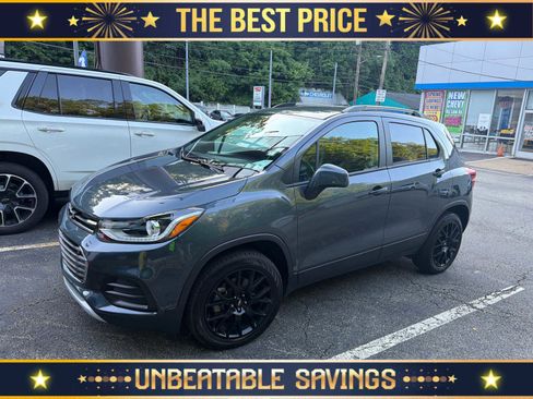Used 2022 Chevrolet Trax LT w/ Sport Edition AWD/4WD image 1