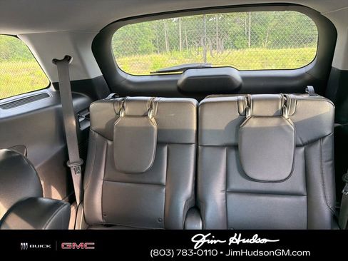 Used 2020 Ford Explorer XLT w/ Equipment Group 202A AWD/4WD image 11