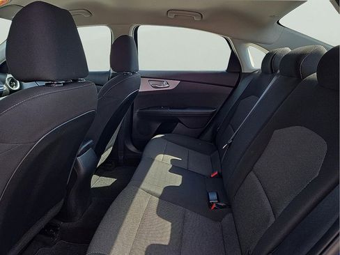 Used 2023 Kia Forte LXS w/ LXS Technology Package FWD image 10