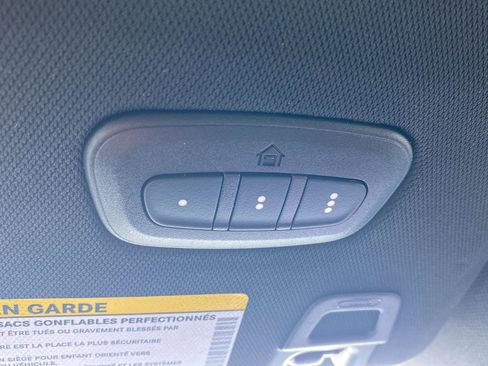 Used 2025 Jeep Grand Cherokee L Limited w/ Black Appearance Package image 10