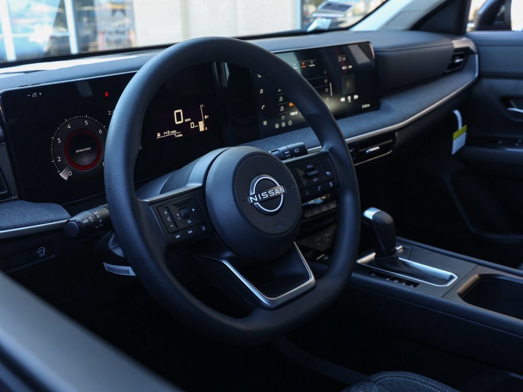 Used 2026 Nissan Kicks SV FWD image 15
