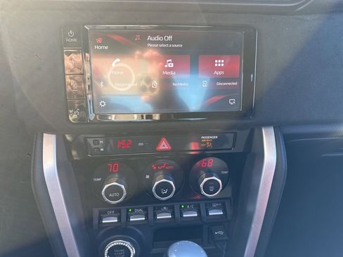 Used 2020 Toyota 86 image 9