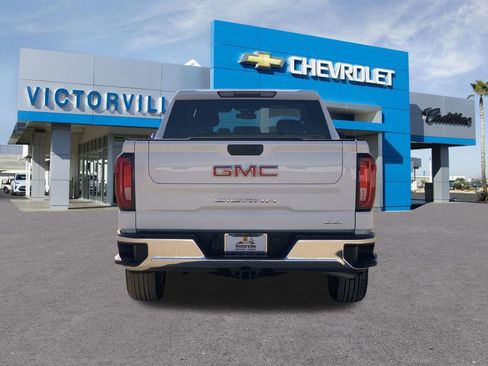 Certified 2025 GMC Sierra 1500 SLT RWD image 5