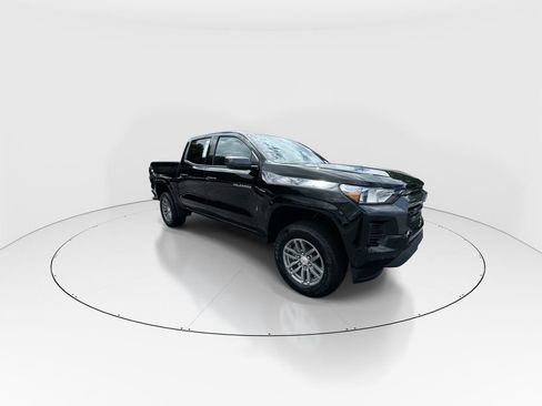 New 2026 Chevrolet Colorado LT RWD image 2