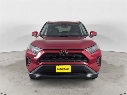 Used 2020 Toyota RAV4 LE image 8