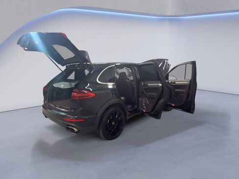 Used 2015 Porsche Cayenne Turbo AWD/4WD image 12