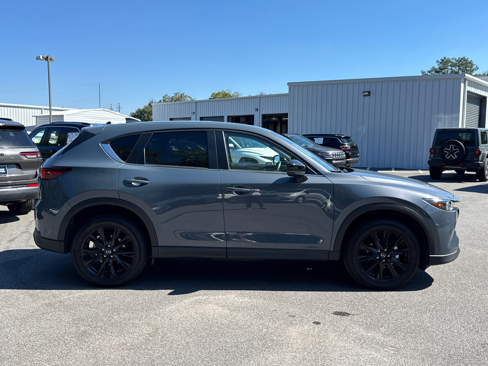 Used 2025 MAZDA CX-5 Carbon Edition AWD/4WD image 4
