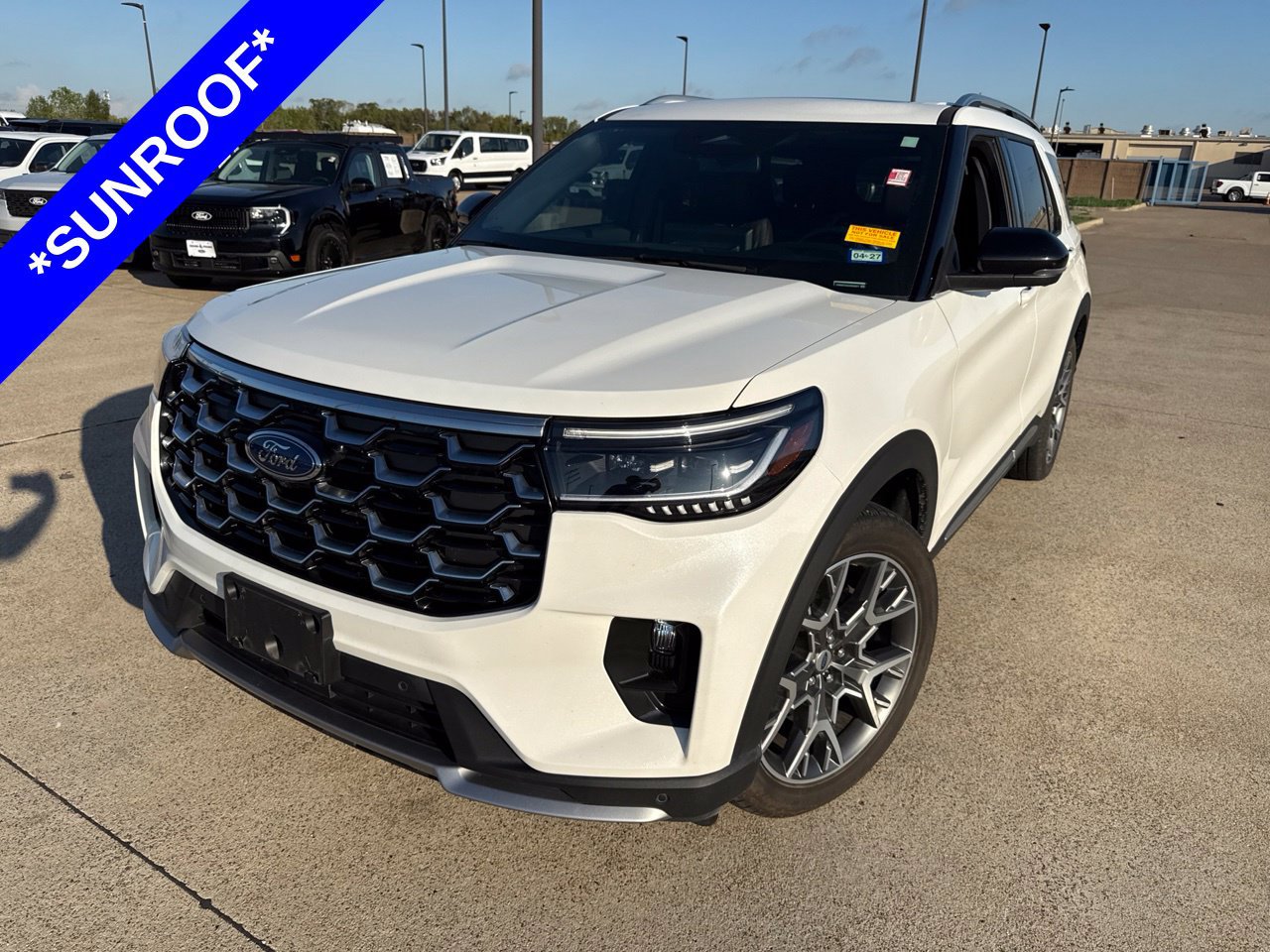 Used 2025 Ford Explorer Platinum w/ Ultimate Package RWD image 1