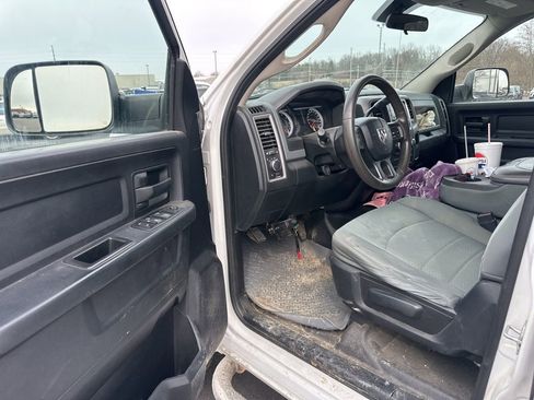 Used 2014 RAM 2500 Tradesman w/ Chrome Appearance Group image 5