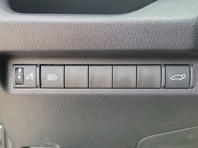 Used 2025 Toyota RAV4 XLE w/ Convenience Package FWD image 22