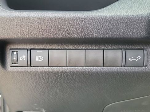 Used 2025 Toyota RAV4 XLE w/ Convenience Package FWD image 22