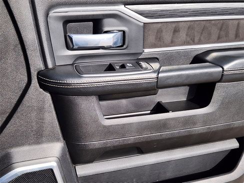 Used 2024 RAM 2500 Laramie w/ Sport Appearance Package image 13