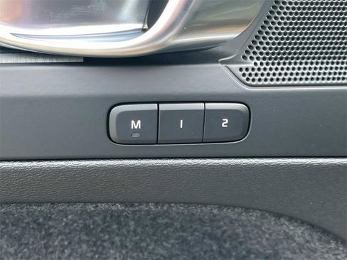 New 2026 Volvo XC40 B5 Plus w/ Protection Package Premier image 21