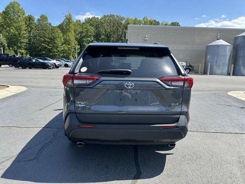 Used 2025 Toyota RAV4 XLE w/ Convenience Package FWD image 7