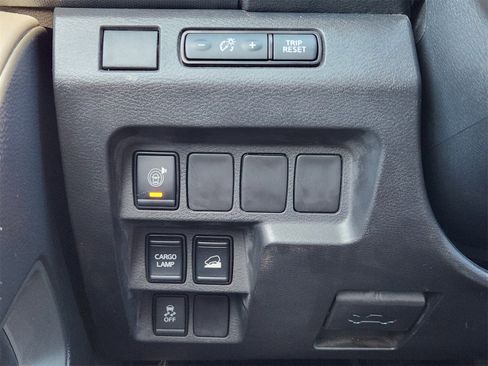 Used 2023 Nissan Frontier SV w/ Technology Package image 31