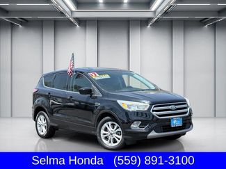 Used 2017 Ford Escape SE FWD video 1