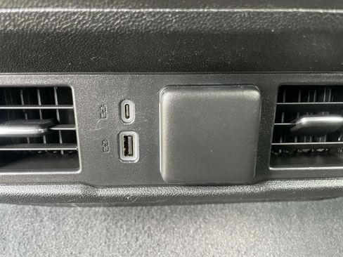 Used 2024 GMC Sierra 1500 Elevation AWD/4WD image 11