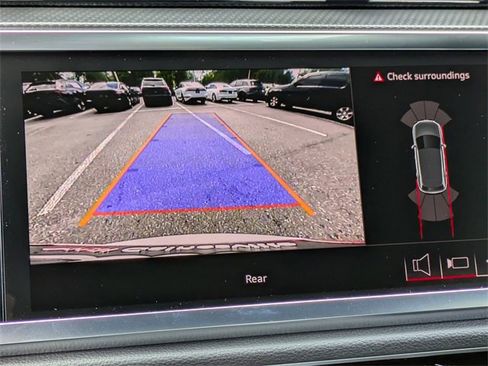 Used 2025 Audi Q3 2.0T Premium image 21