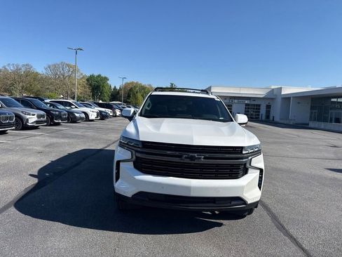 Used 2022 Chevrolet Tahoe RST w/ Luxury Package AWD/4WD image 2
