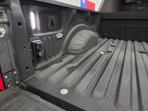 Used 2021 Ford F350 Platinum w/ Tremor Off-Road Package AWD/4WD image 33