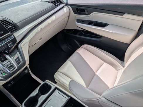 Used 2025 Honda Odyssey EX-L image 11
