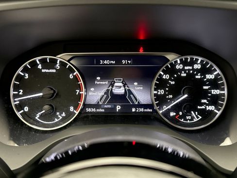 Used 2023 Nissan Rogue SV AWD/4WD image 9
